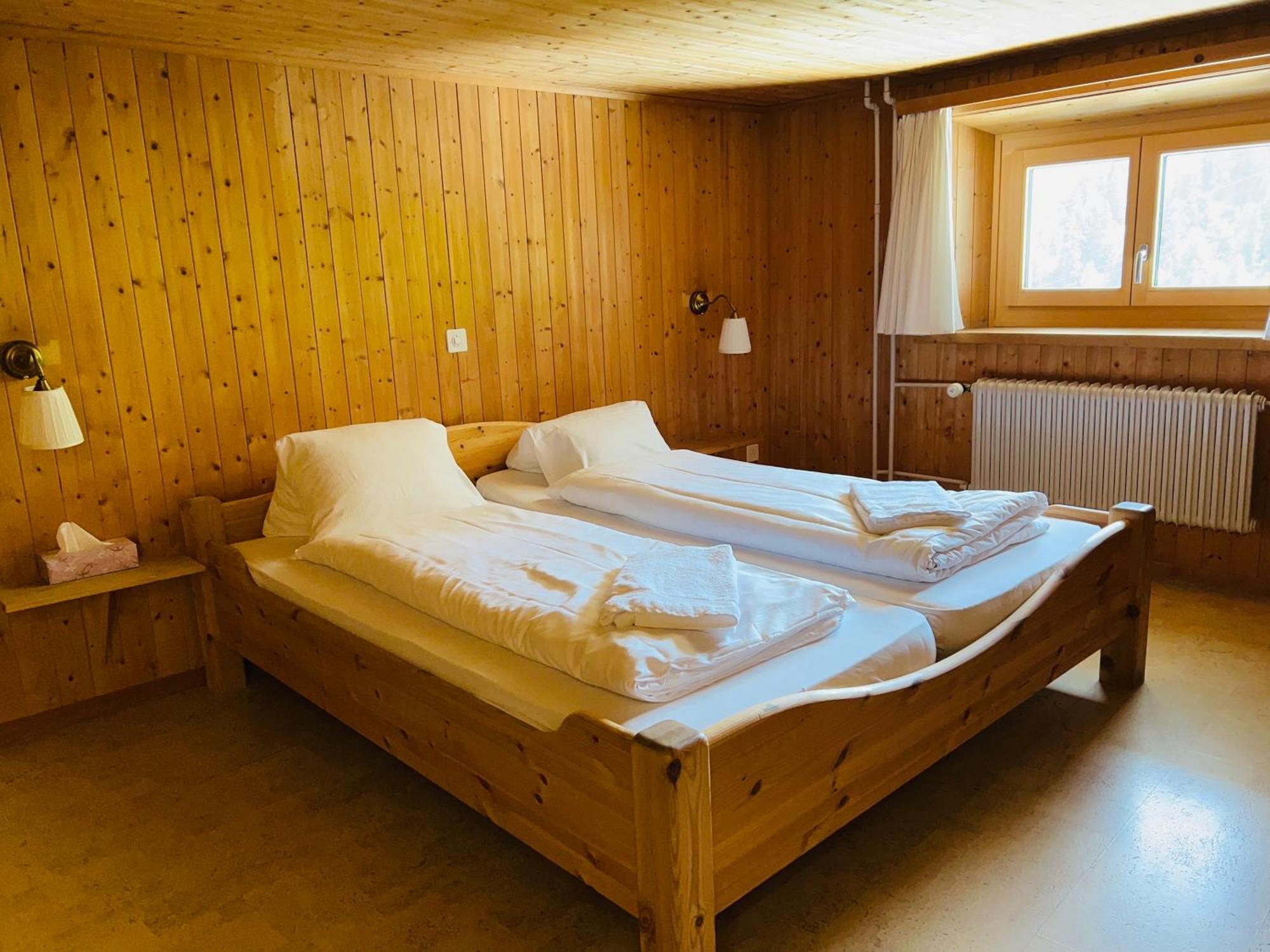 Gasthaus Roessli Versam Zewnętrze zdjęcie